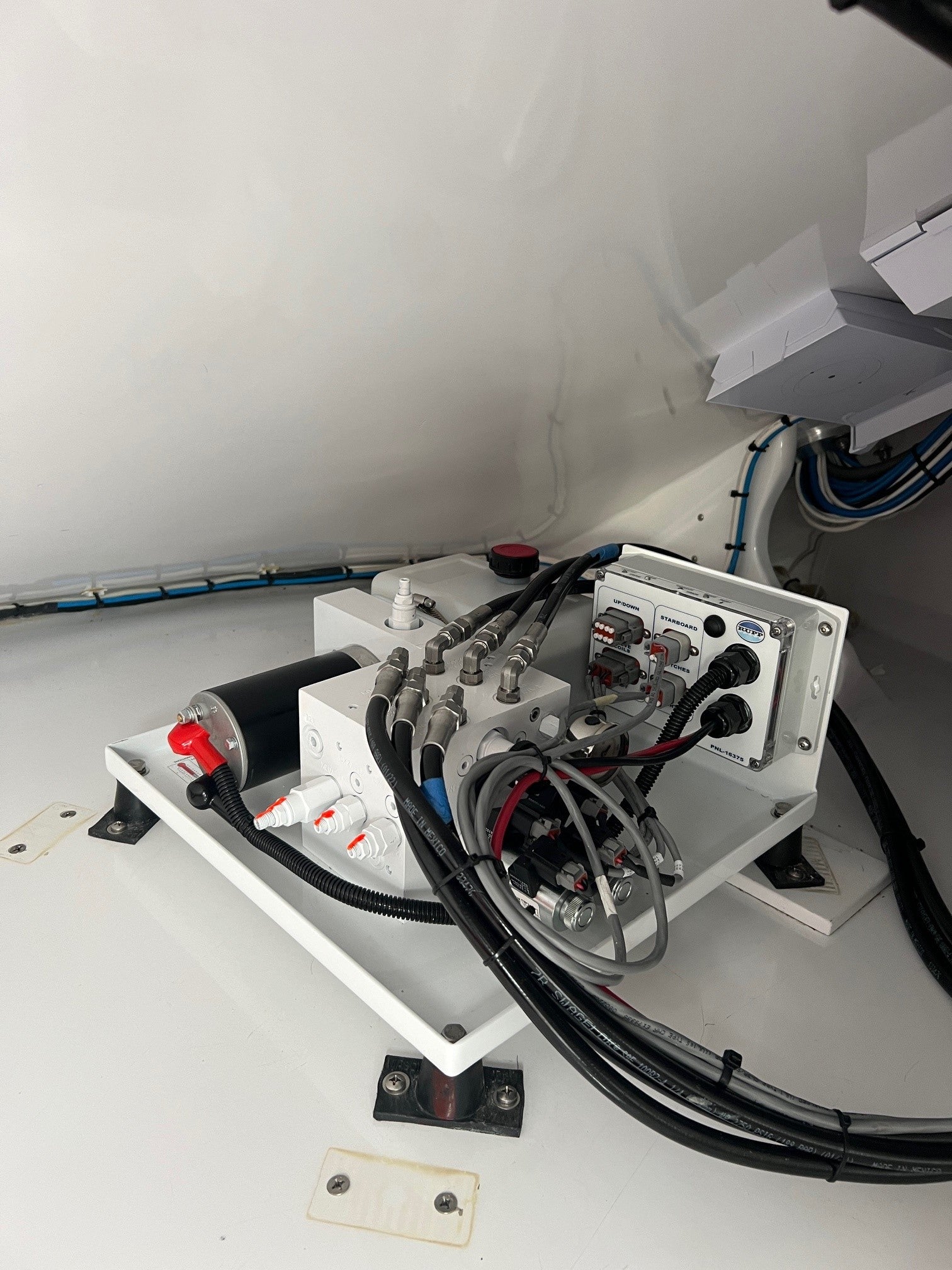 GEN2 Hydraulic Outrigger Packages
