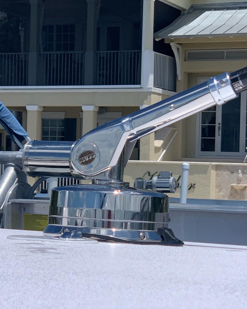 Top Gun "Vector" Electric Top Mount Outrigger System